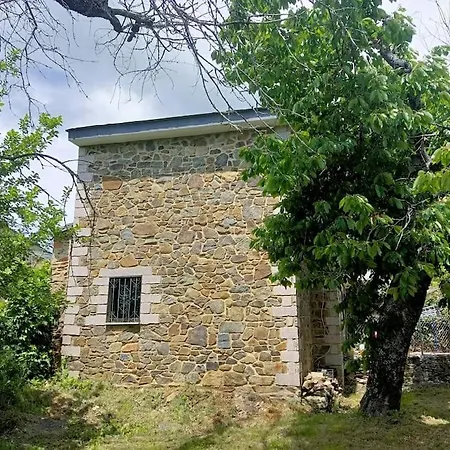Agradable Casa Con Chimenea, En Zona Tranquila De Sanabria Prázdninový dům Barrio de Lomba