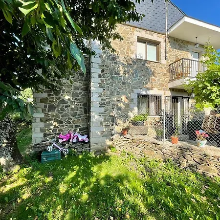 Prázdninový dům Agradable Casa Con Chimenea, En Zona Tranquila De Sanabria