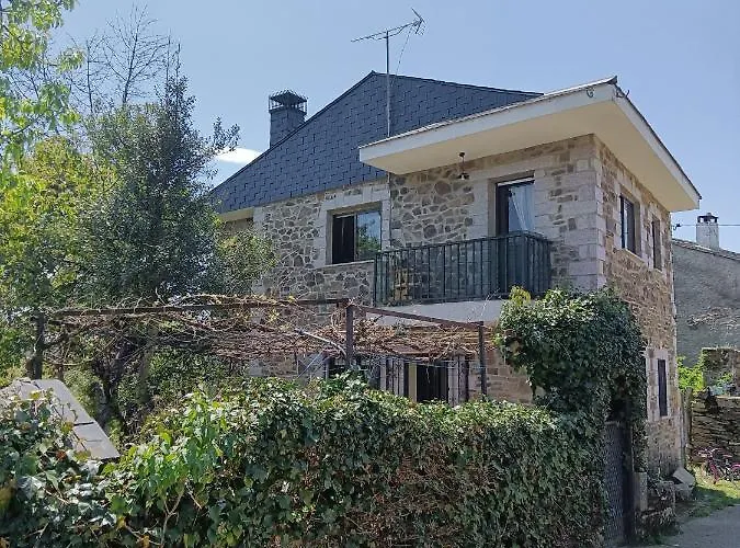 Agradable Casa Con Chimenea, En Zona Tranquila De Sanabria Barrio de Lomba