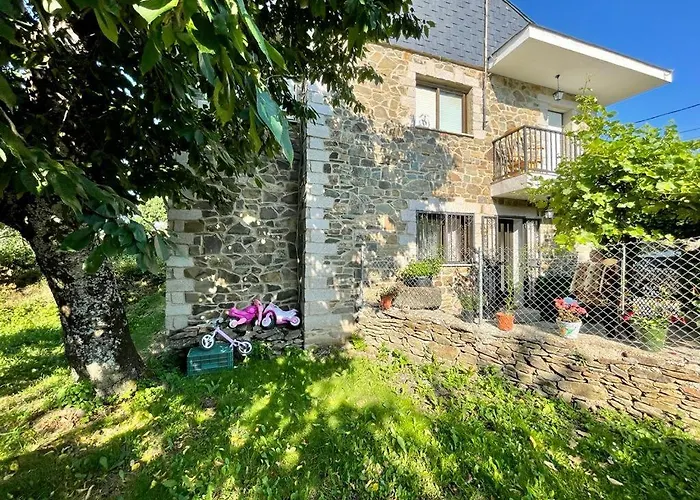 Дом отдыха Agradable Casa Con Chimenea, En Zona Tranquila De Sanabria